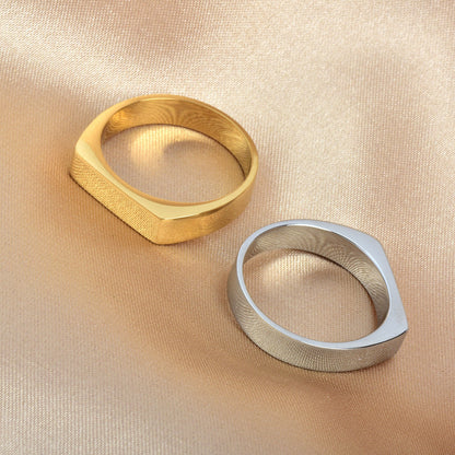 Regalia golden pearl bracelet