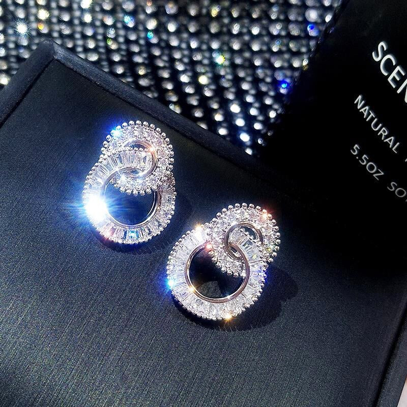Elise interlocking circle earrings