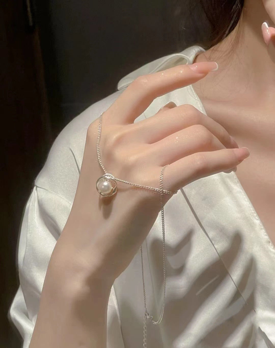 Fiona pearl necklace