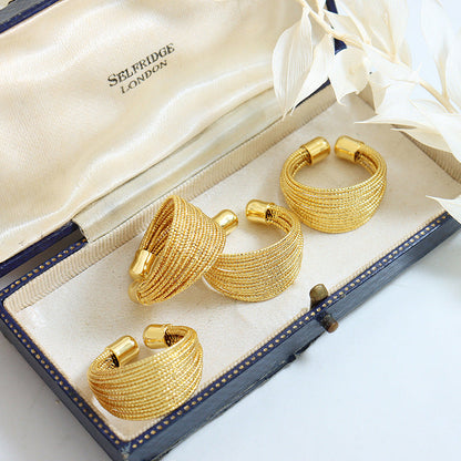 Vera golden open ring