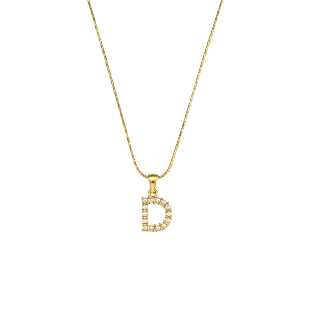 18-carat gold-plated initial necklace with precious pearls and small natural pearls