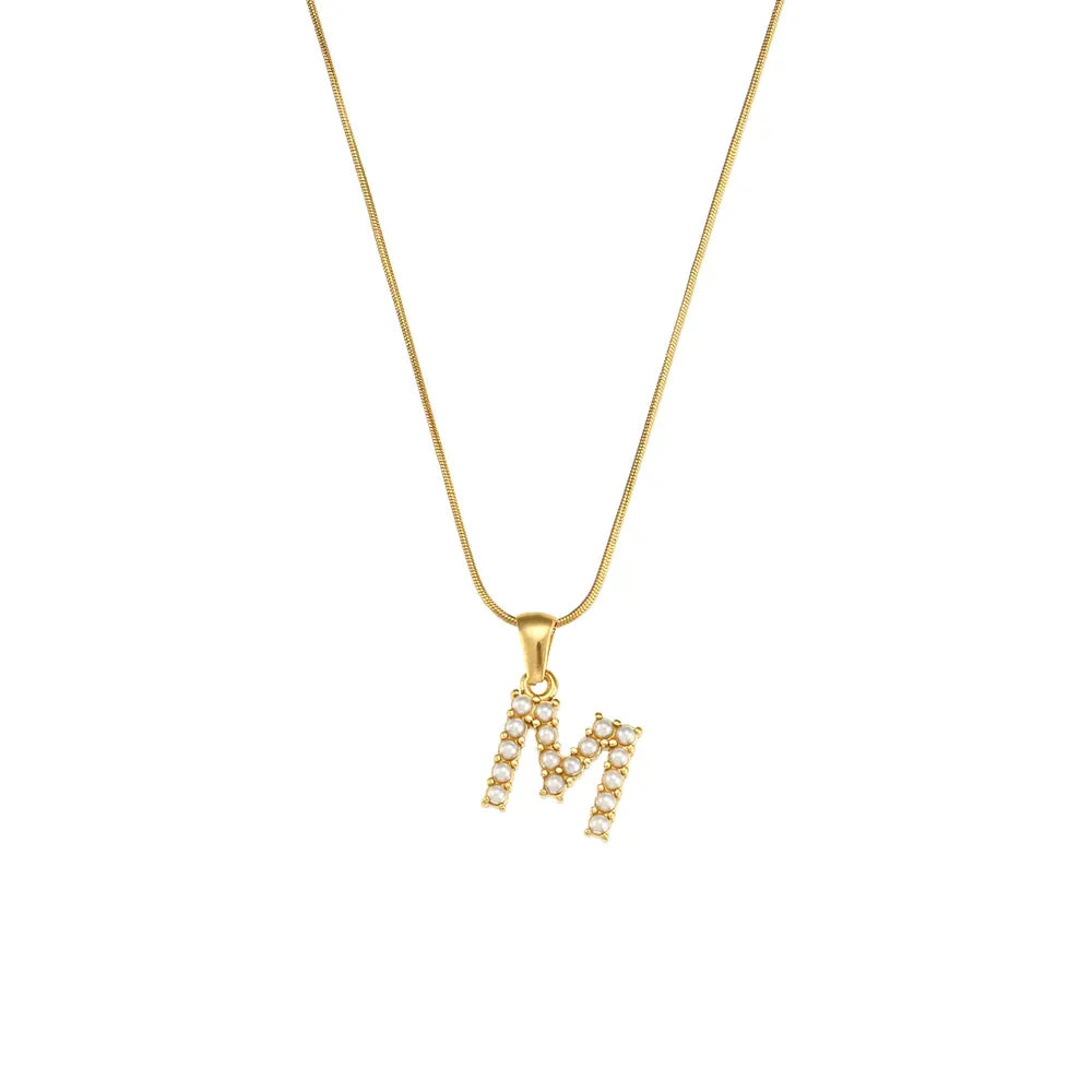 18-carat gold-plated initial necklace with precious pearls and small natural pearls
