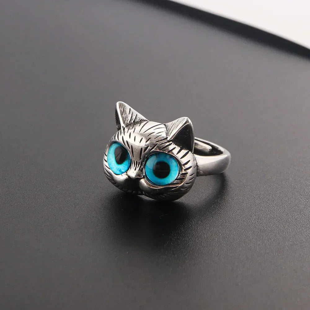 Blue-Eyed Cat Ring – Vintage Playful Silver Animal Ring for Cat Lovers