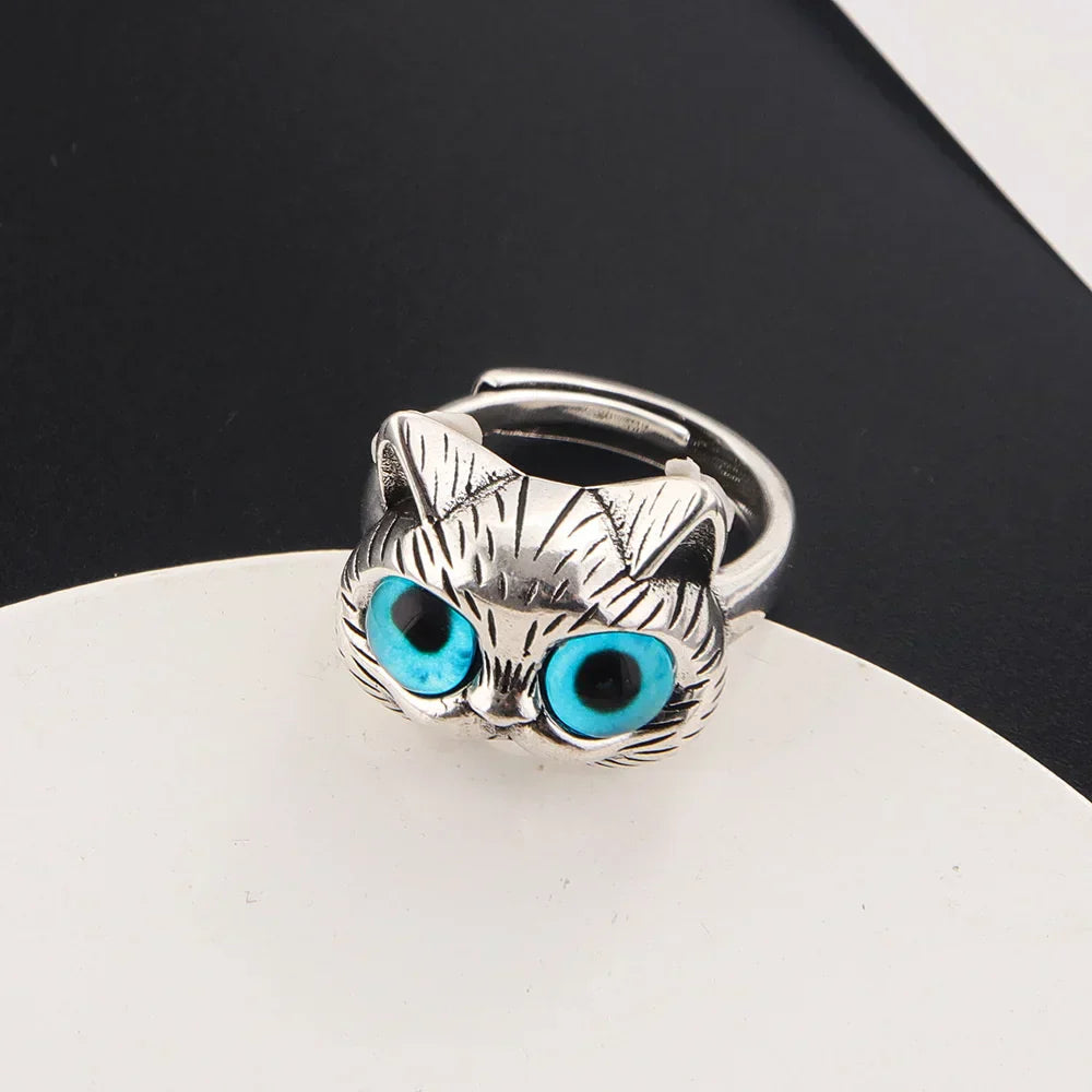 Blue-Eyed Cat Ring – Vintage Playful Silver Animal Ring for Cat Lovers