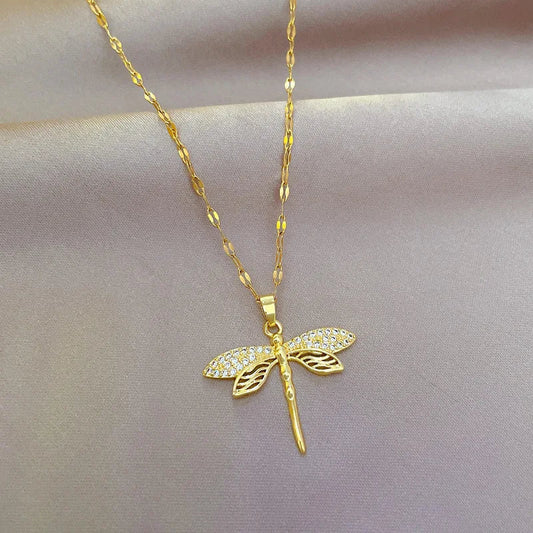 Dragonfly Crystal Necklace – Symbol of Transformation and Beauty