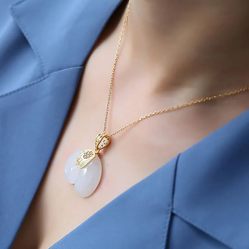 Hetian Jade Elephant Pendant Necklace – 18K Gold-Plated Chain for Women