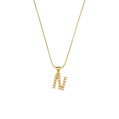18-carat gold-plated initial necklace with precious pearls and small natural pearls