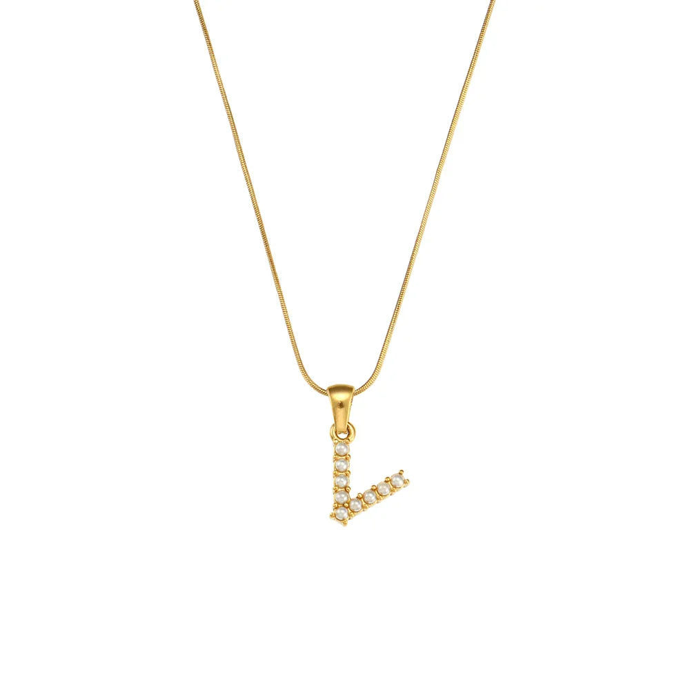 18-carat gold-plated initial necklace with precious pearls and small natural pearls