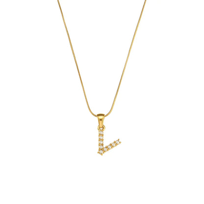 18-carat gold-plated initial necklace with precious pearls and small natural pearls