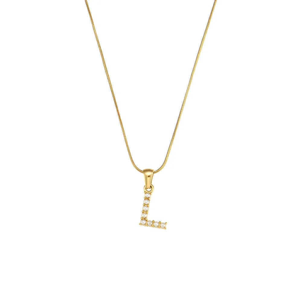 18-carat gold-plated initial necklace with precious pearls and small natural pearls