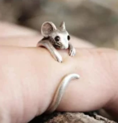 Adorable Mouse Wrap Ring – Adjustable Vintage Jewelry