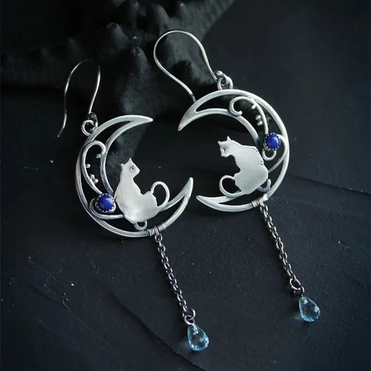 Moonlight Cat Earrings – Vintage Crescent Design with Lapis Lazuli Stone