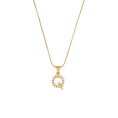 18-carat gold-plated initial necklace with precious pearls and small natural pearls