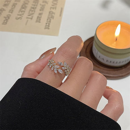 Gold-plated crown ring with zircons