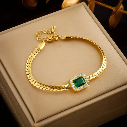 Vintage Inspiration Green Precious Stone Ring | Gold