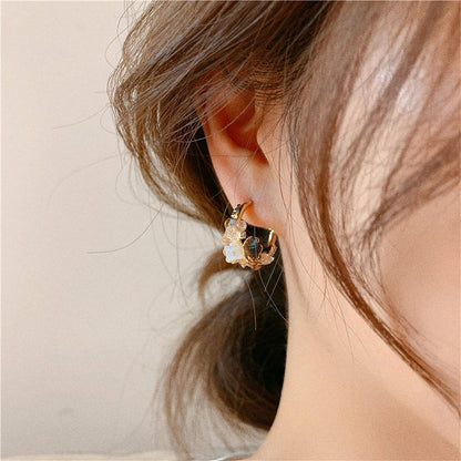 Gold-plated Vintage Flower earrings