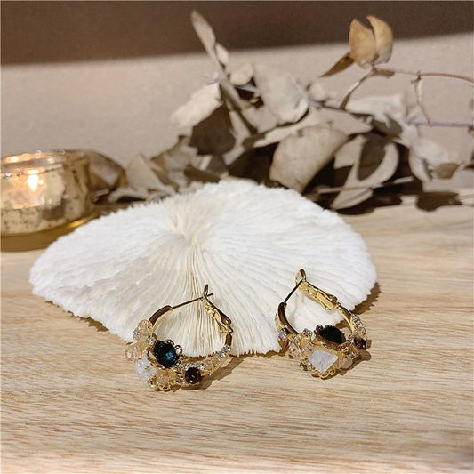 Gold-plated Vintage Flower earrings