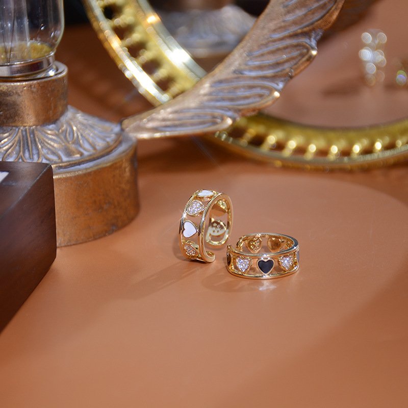 Zircon-inlaid open heart ring
