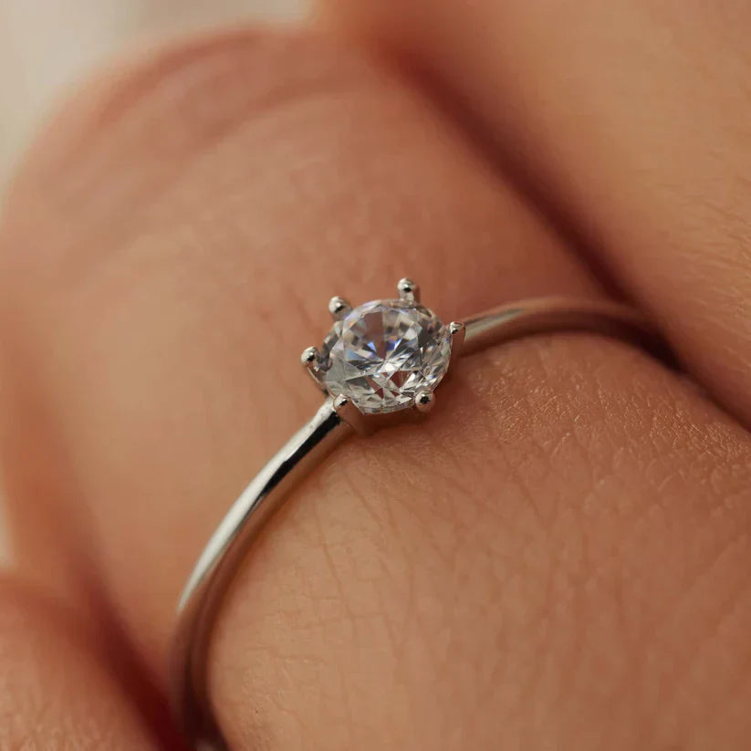 Lena Trielle Ring | White Gold