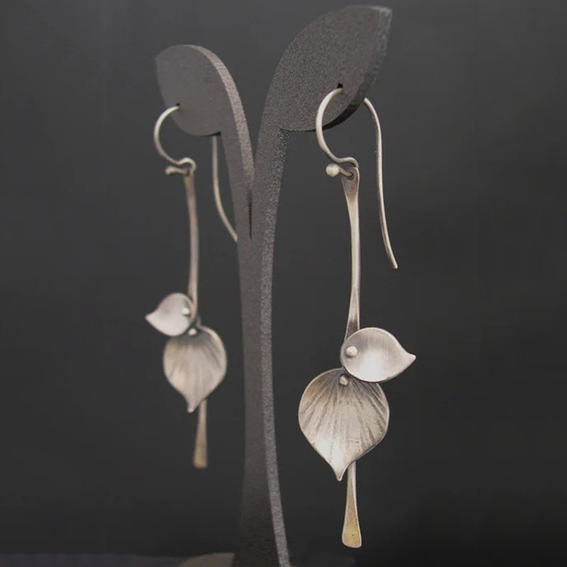 Silver leaf earrings