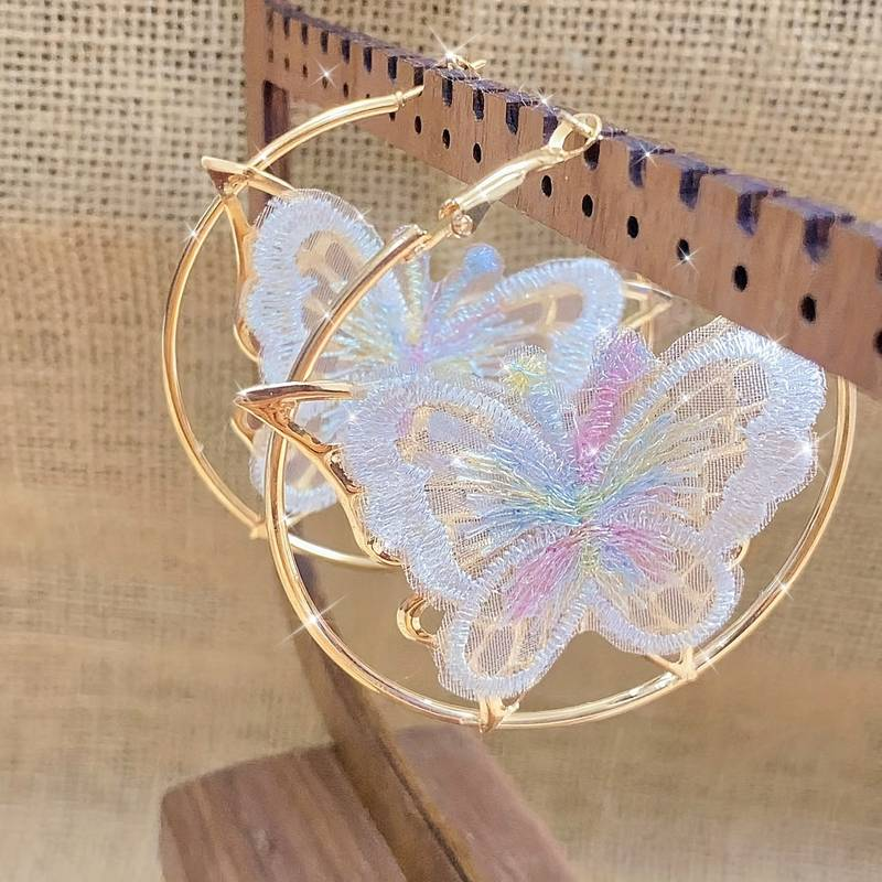 Vintage White Butterfly Circle Earrings