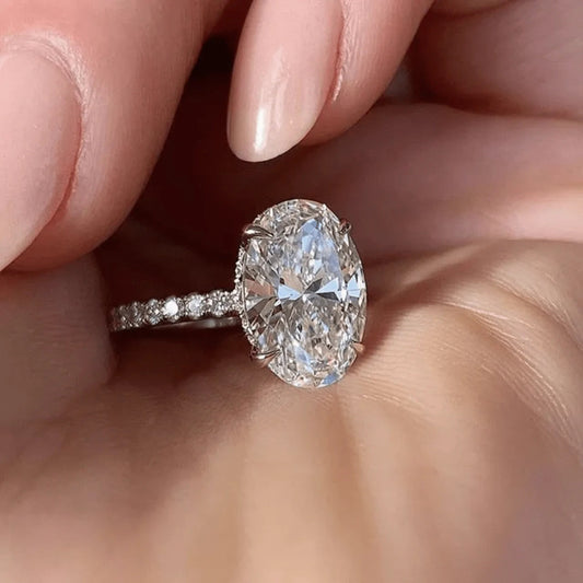 Ivyial oval cut ring